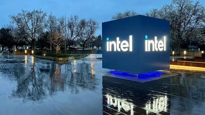 intel tu luc canh sinh thoat khoi su phu thuoc vao tsmc