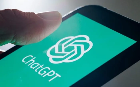 ChatGPT thách thức ngôi vương Google trong cuộc đua AI