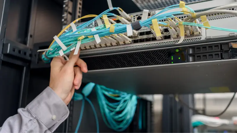 Thuê máy chủ vật lý hay Cloud Server: Nên chọn giải pháp nào?